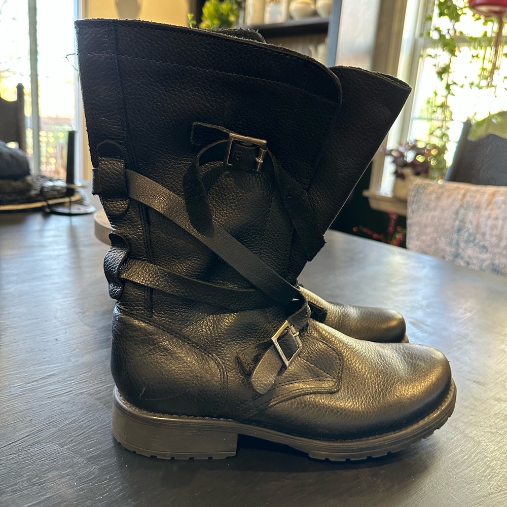 Steve Madden Leather Boots. Like new!